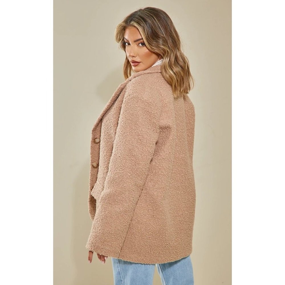 NWT PRETTYLITTLETHING BOUCLE LONGLINE OVERSIZED CURVED HEM BLAZER Size US 4 Colo - Picture 2 of 8